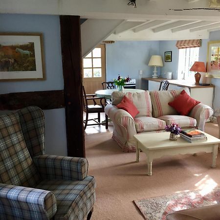 Mulsford Cottage Malpas  外观 照片