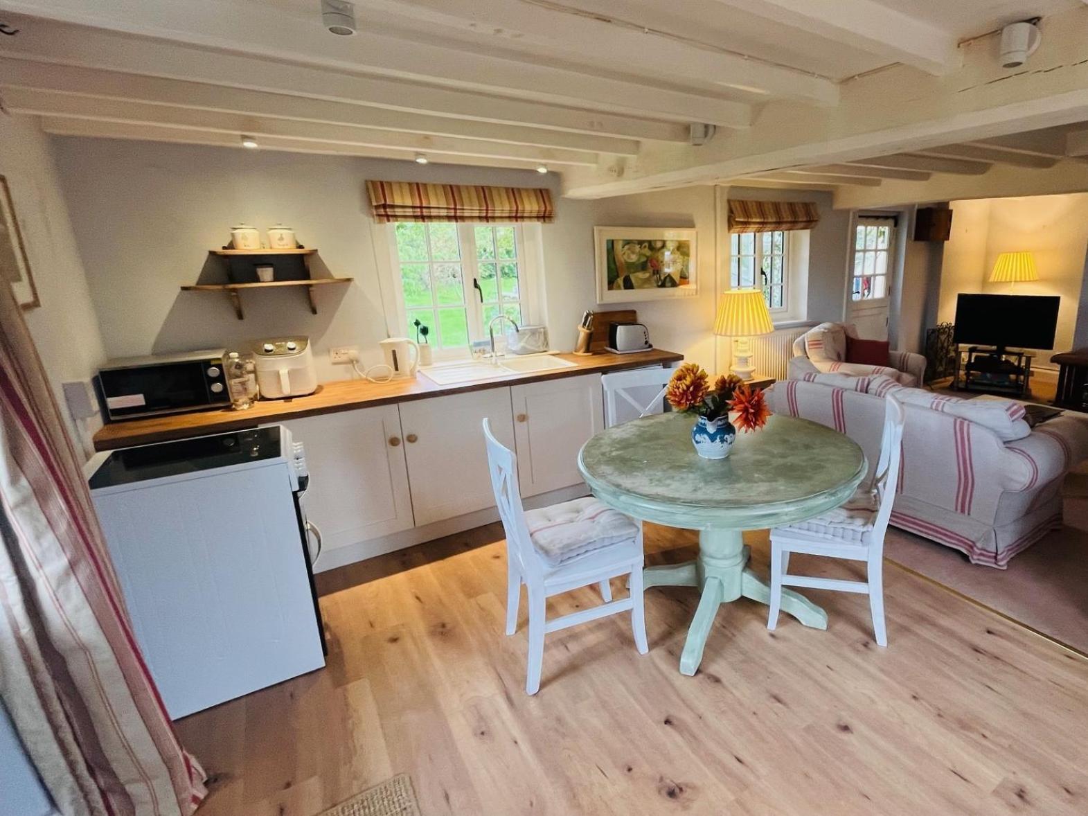 Mulsford Cottage Malpas  外观 照片